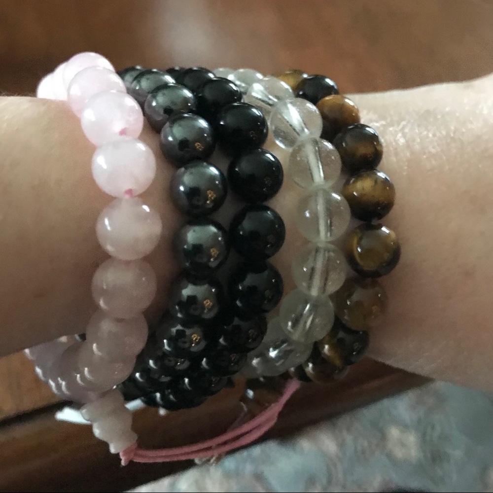 5 stretch bracelets